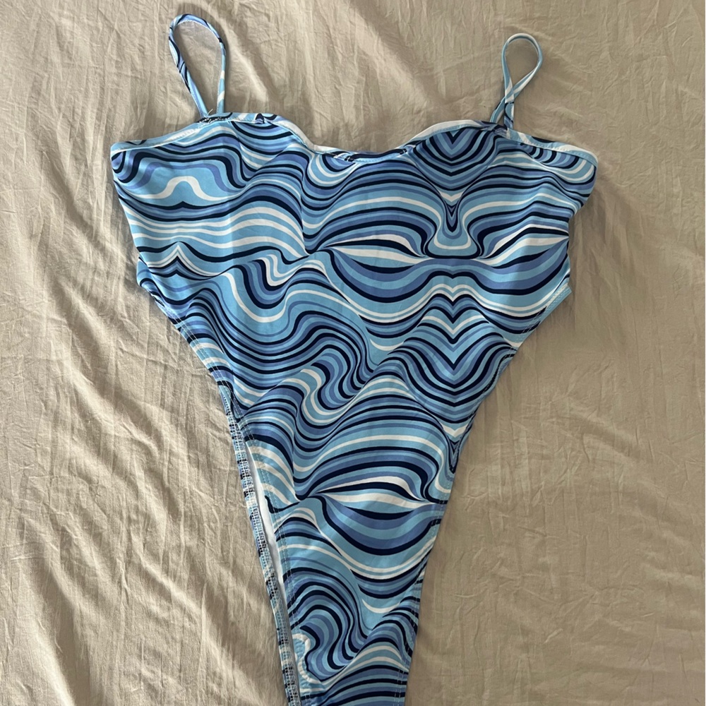 SHEIN Blue and White Swirl Pattern Bodysuit